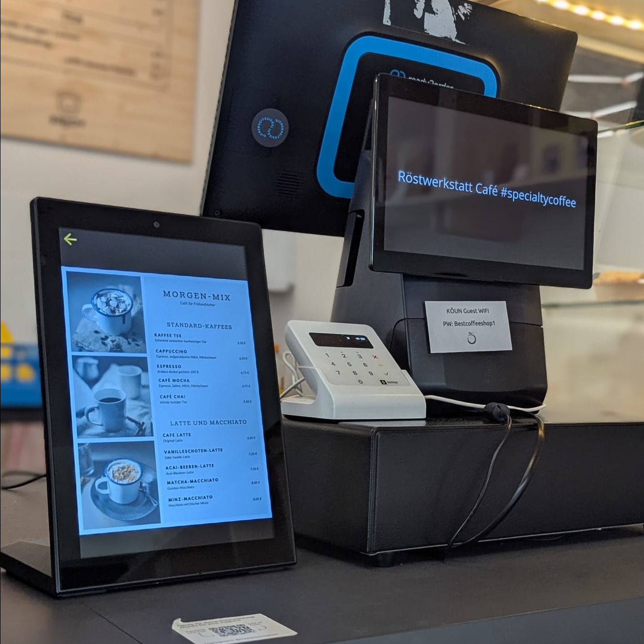 BlickFänger-Display in einem Café